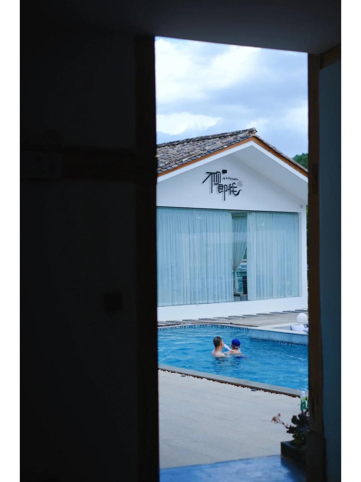 No Flowers Boutique Hostel Kunming Buitenkant foto